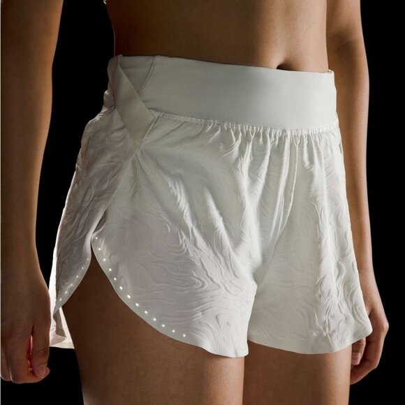 Lululemon NWT Fast and Free High-Rise Short 2" Airflow In-Sense Emboss Bone - Picture 1 of 10